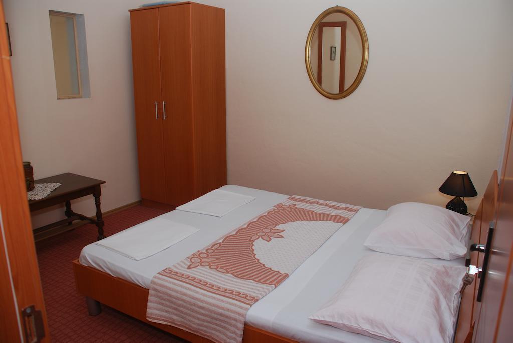 Apartments Ismy Ulcinj Zimmer foto